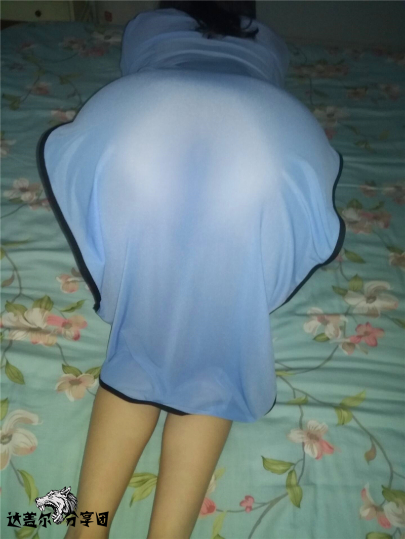 新嫩的大屁股，是多少男人夢寐以求的玩物