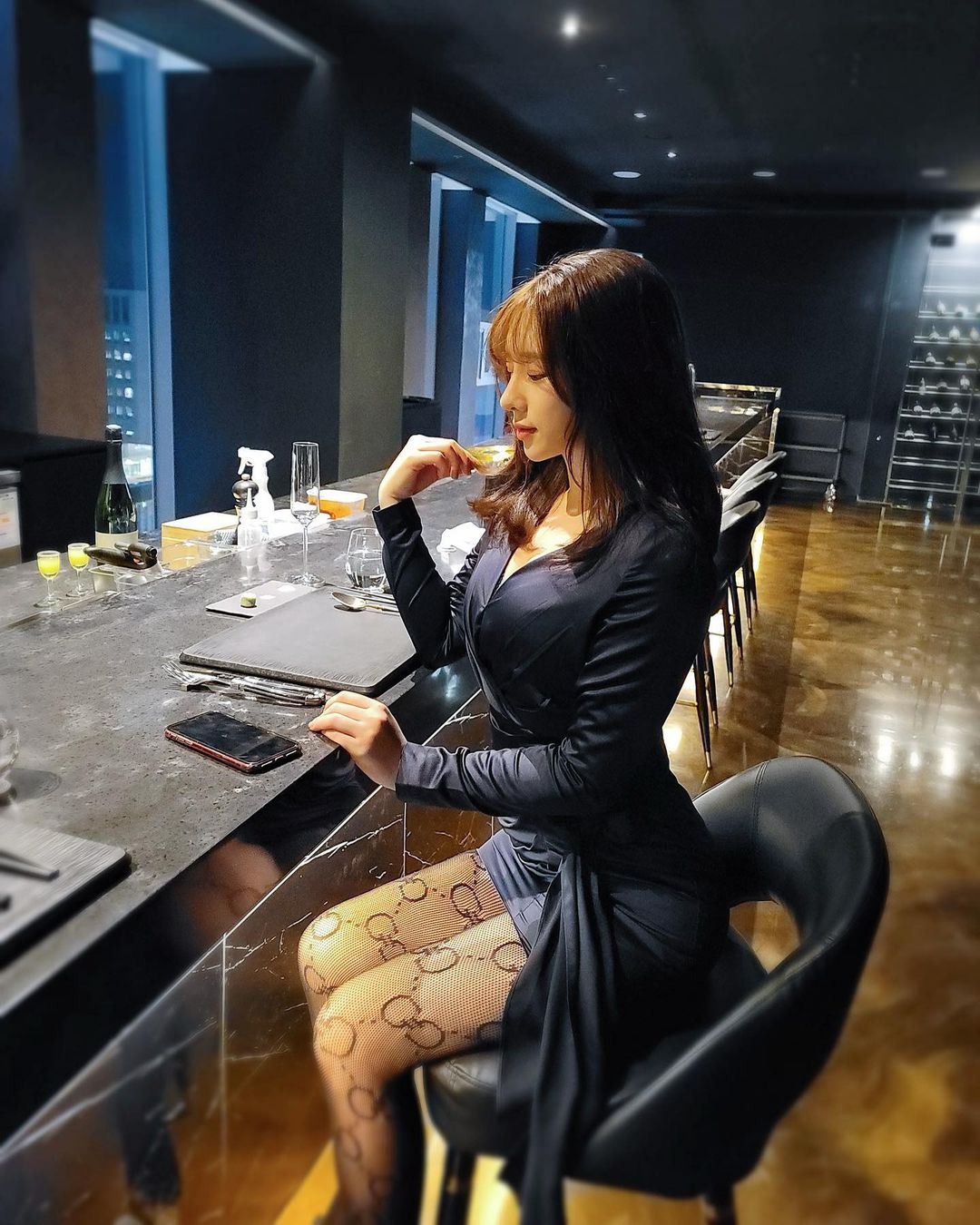 清純可人的蜜蜂腰女朋友