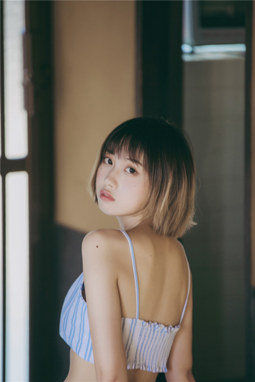 清純少女美麗私房照
