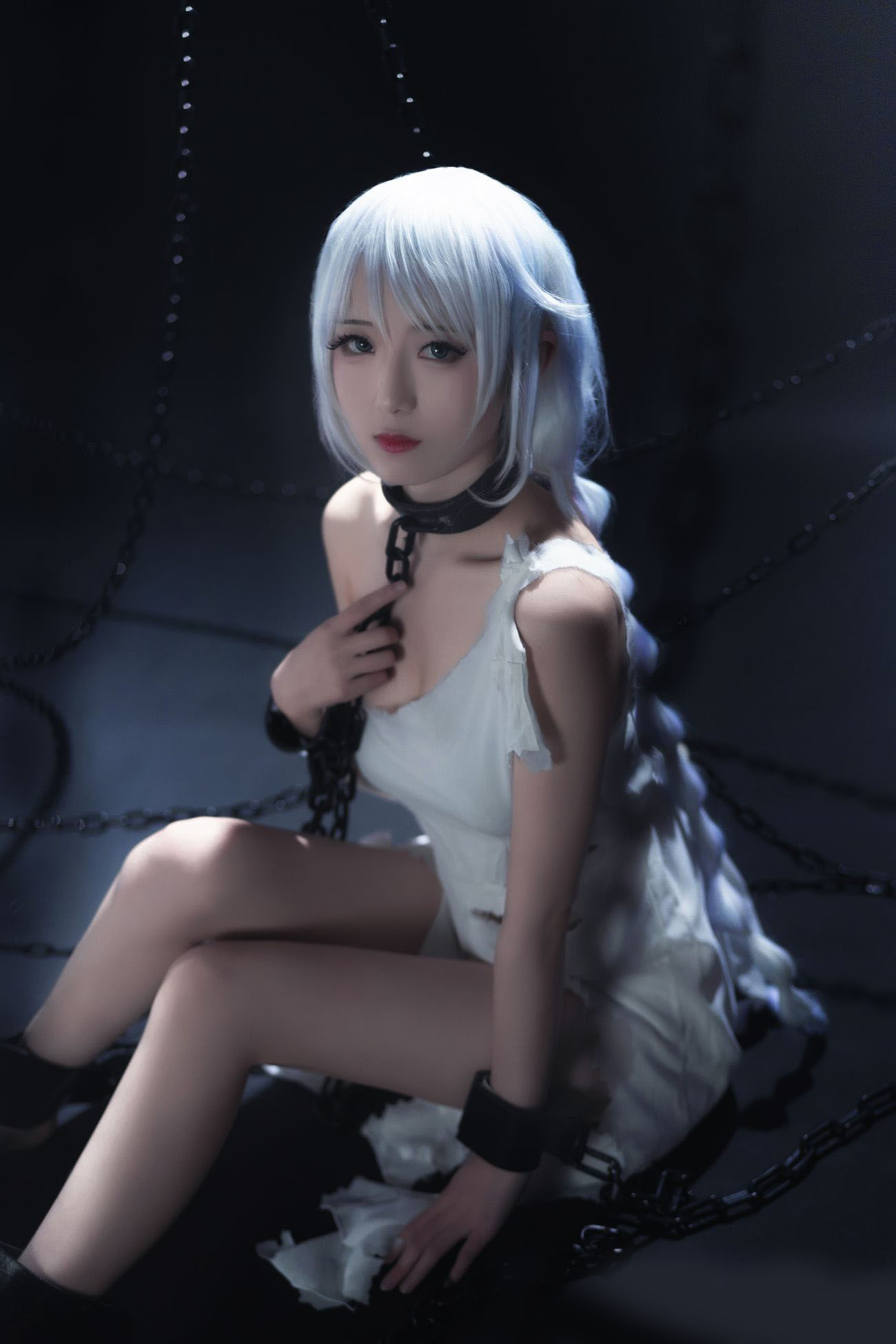 美女戰(zhàn)士與階下囚? 鐵板燒鬼舞w 斯卡蒂