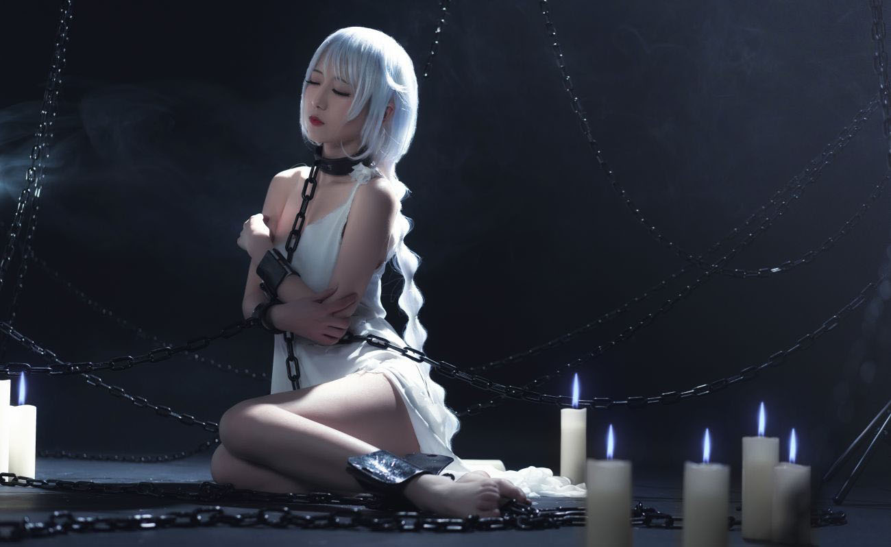 美女戰(zhàn)士與階下囚? 鐵板燒鬼舞w 斯卡蒂