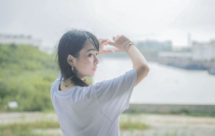 陽光小姐姐