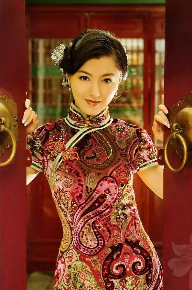 每個男人心里，住著一位旗袍美人