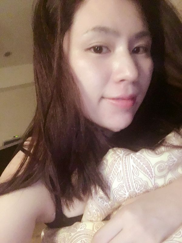 溫州高顏值美少婦自拍流出，美乳粉木耳好身材