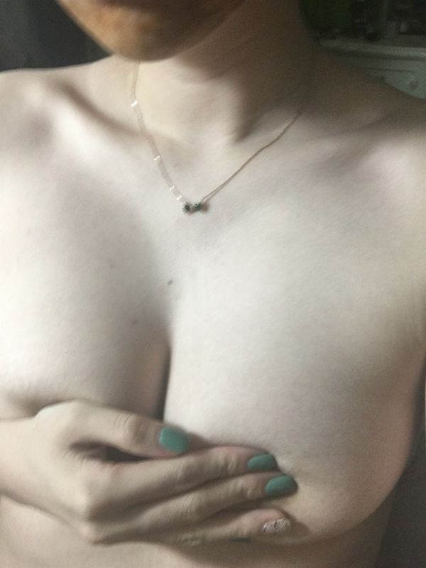溫州高顏值美少婦自拍流出，美乳粉木耳好身材