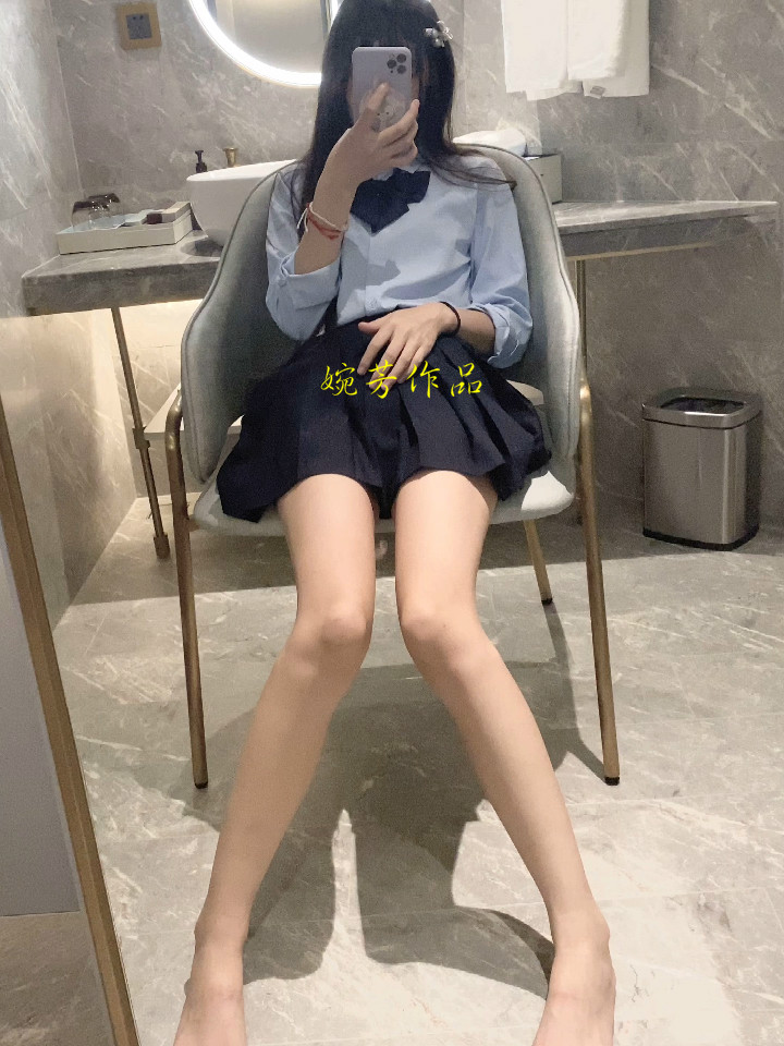 我已經不在深圳啦！已經回成都了！嗚嗚嗚.深圳的不用dd了！ 成都約飯可以叫我！干飯王