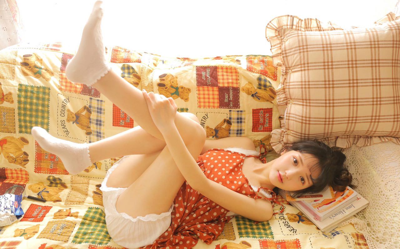 美腳玉足惹人憐 口含把玩欲還休 第三期