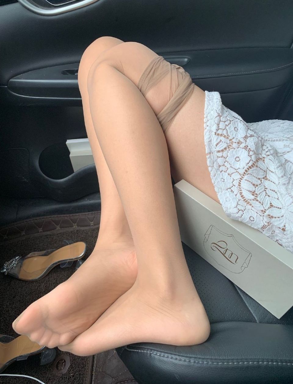 美腳玉足惹人憐 口含把玩欲還休 第三期