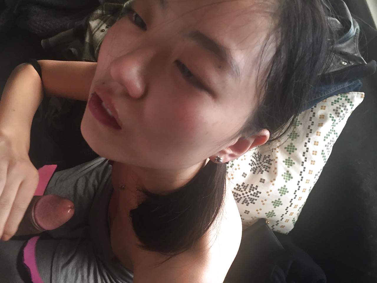 露臉的騷女們