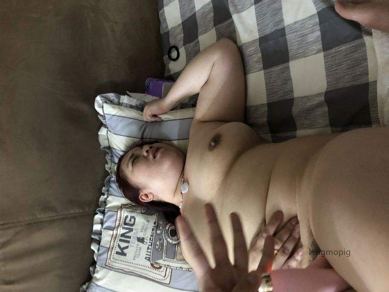 調教露臉大奶少婦小怪獸振動棒高潮不斷淫液直流