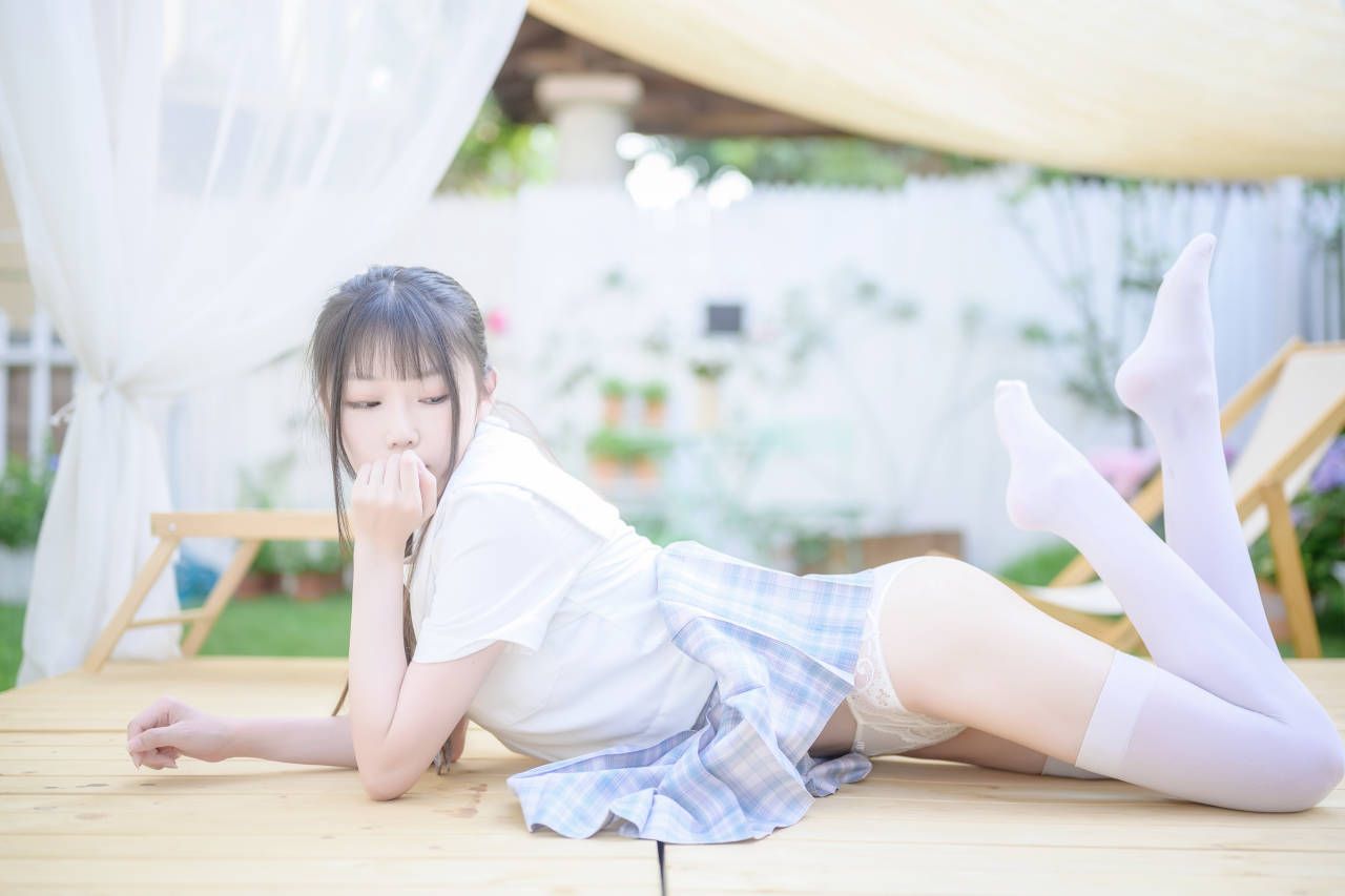 白絲小姐姐寫真