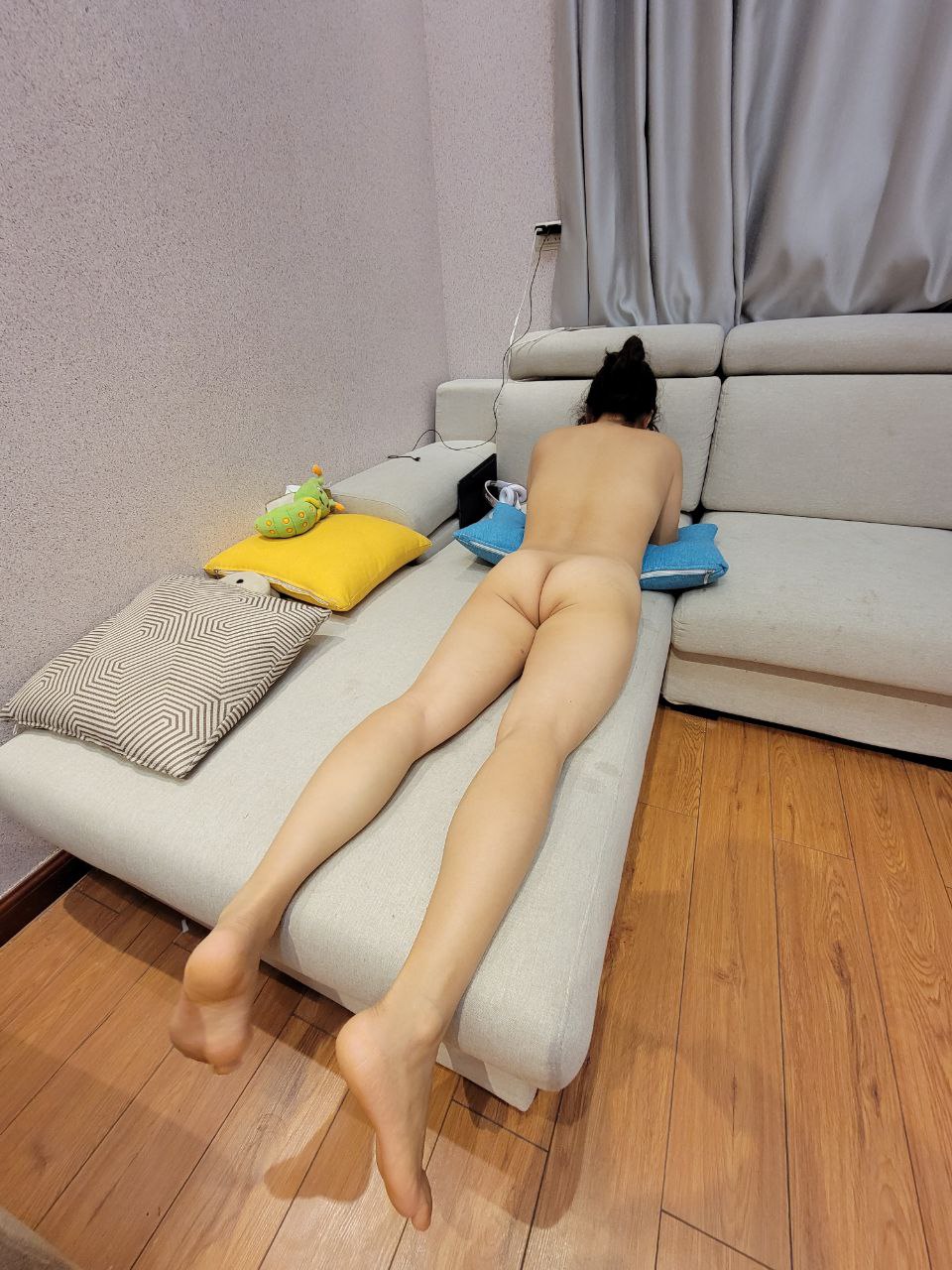 [豐乳肥臀]后入的視角欣賞別人家老婆的肥美屁股