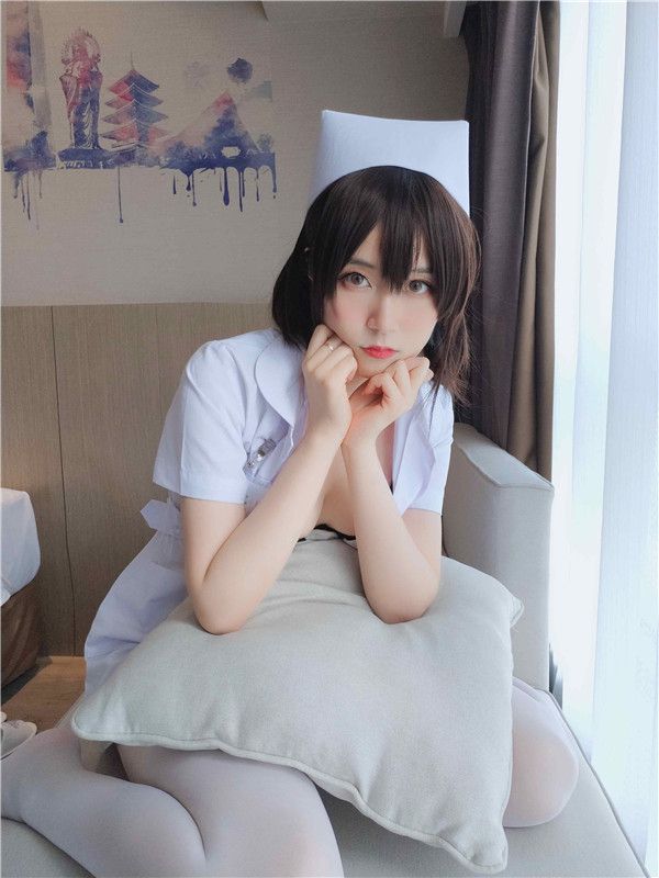 短發(fā)小護士