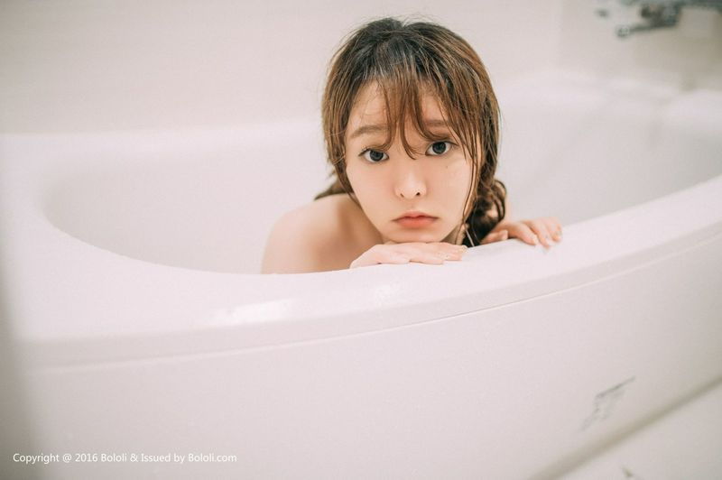 醉酒の人妻柳侑綺