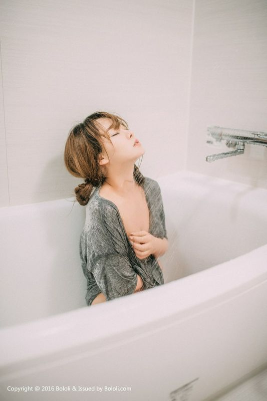 醉酒の人妻柳侑綺