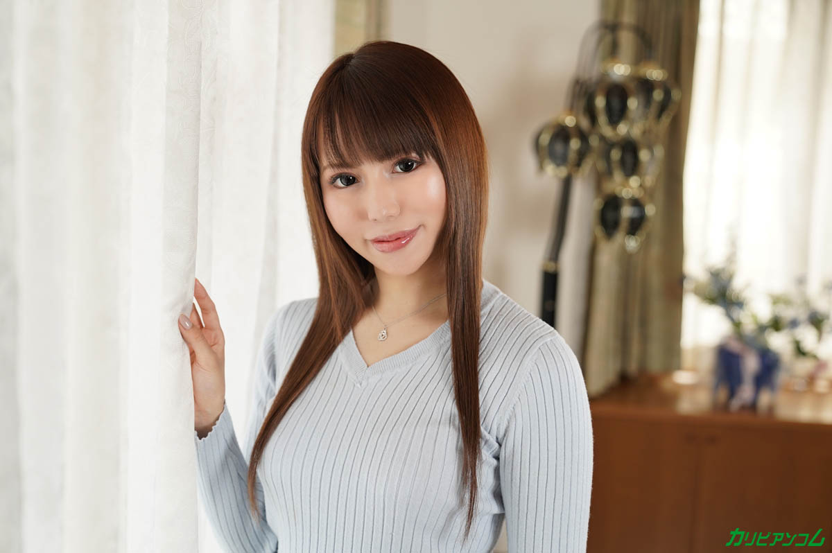 嫩穴輕熟女在家中突然被插直至內(nèi)射