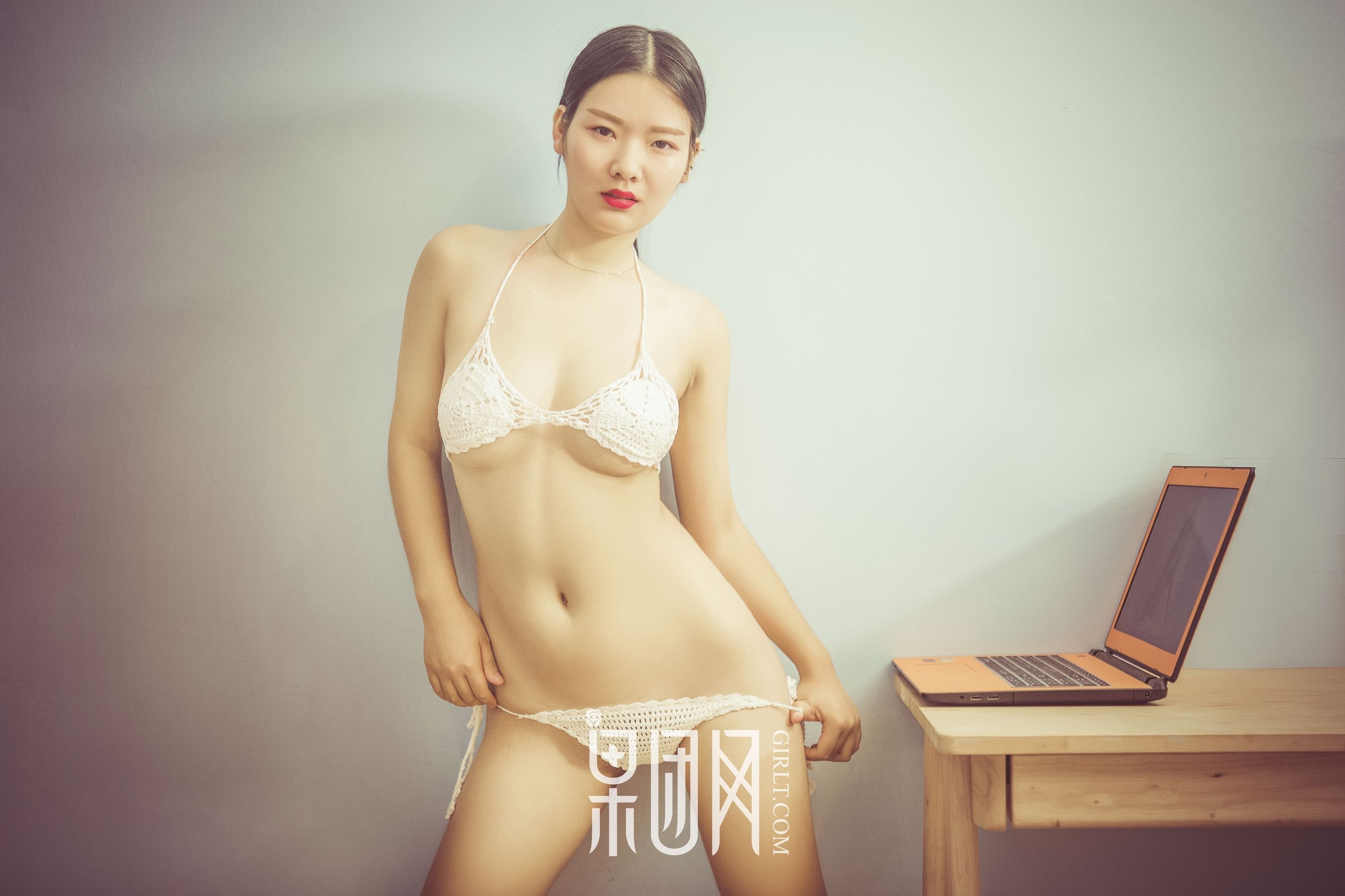 果團新人全裸出境