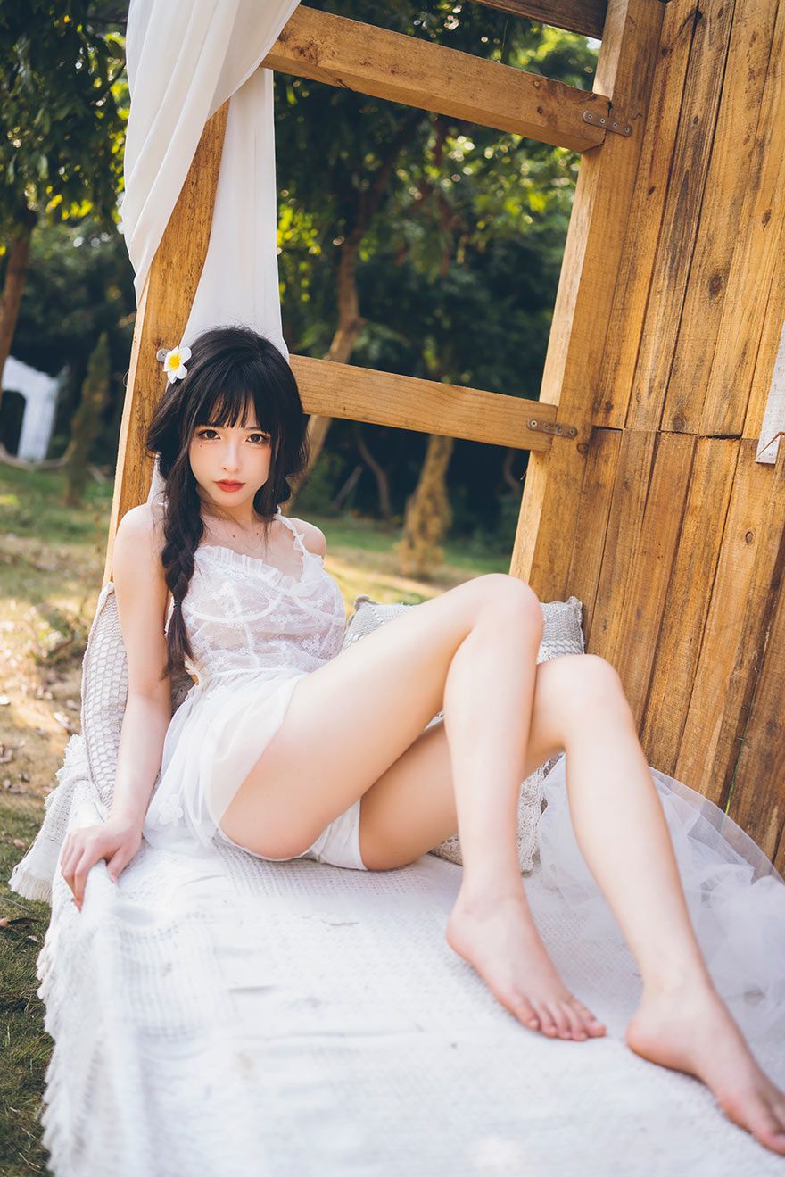 白裙清純小姐姐農莊寫真