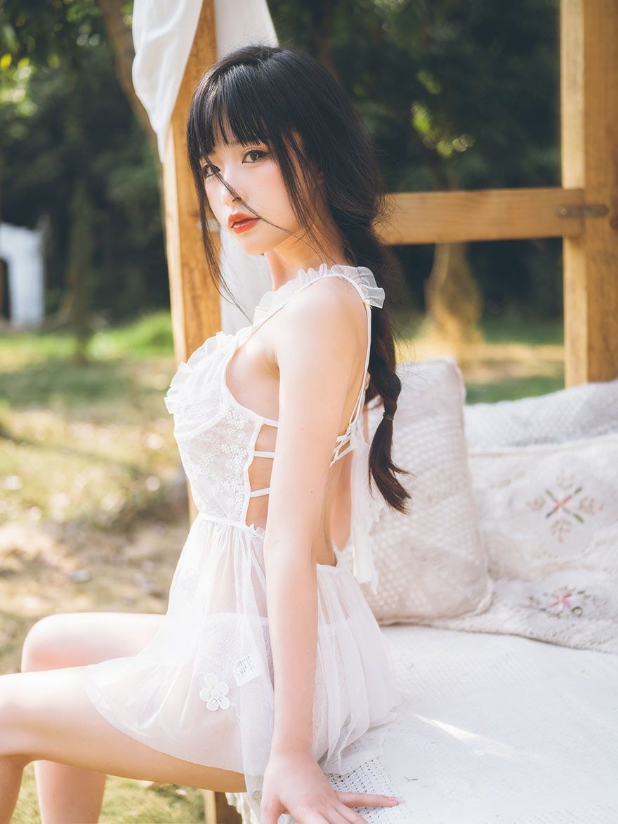 白裙清純小姐姐農莊寫真