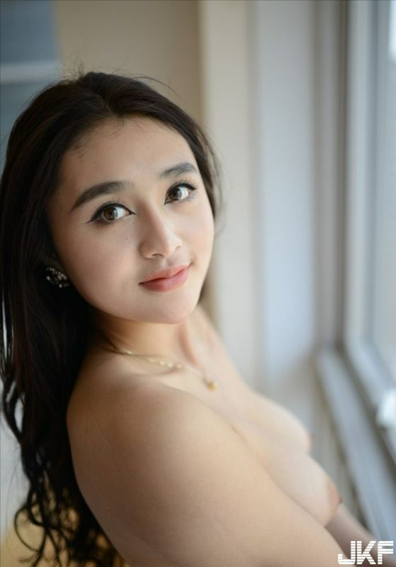 華模特輯爆乳國模韓冰超大尺度私拍