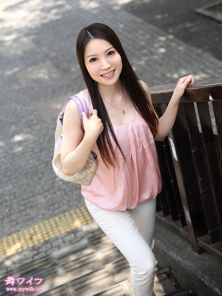 淑女被小哥上，滑入陰道抽插出了好多白色的液體是什么