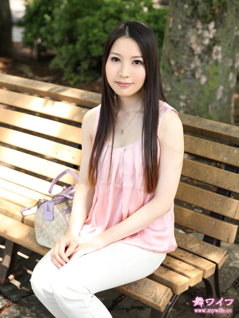 淑女被小哥上，滑入陰道抽插出了好多白色的液體是什么