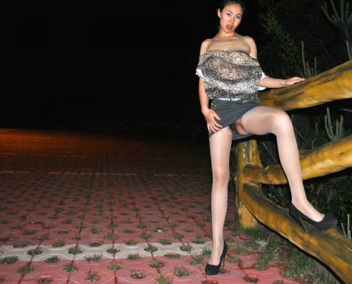 騷浪小姐姐大膽戶外露出系列