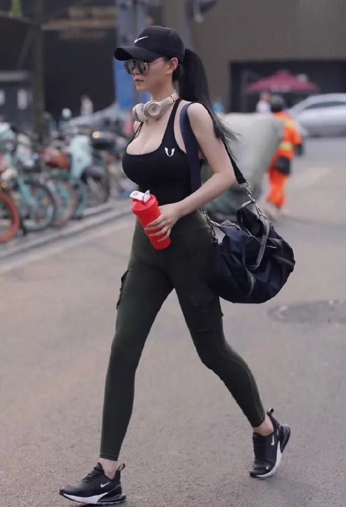 有一種誘惑，叫大奶