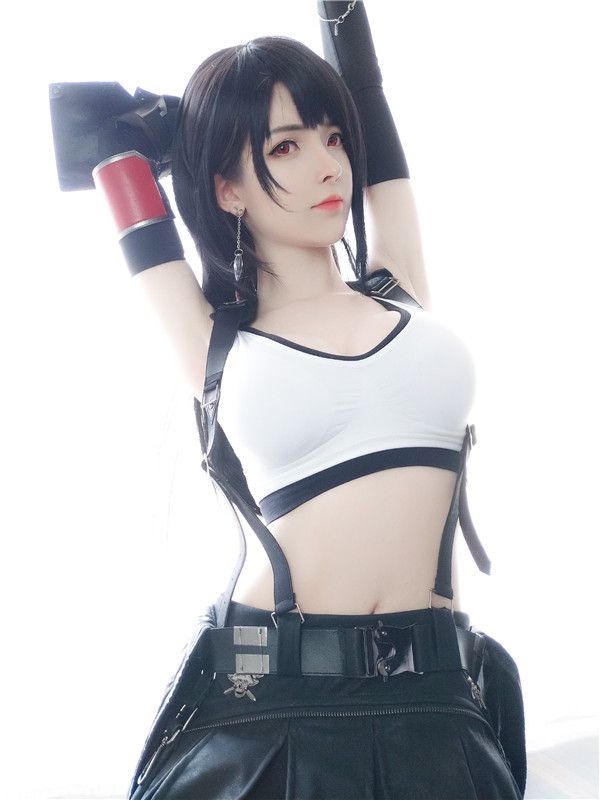 未來女警吸引姿態(tài)