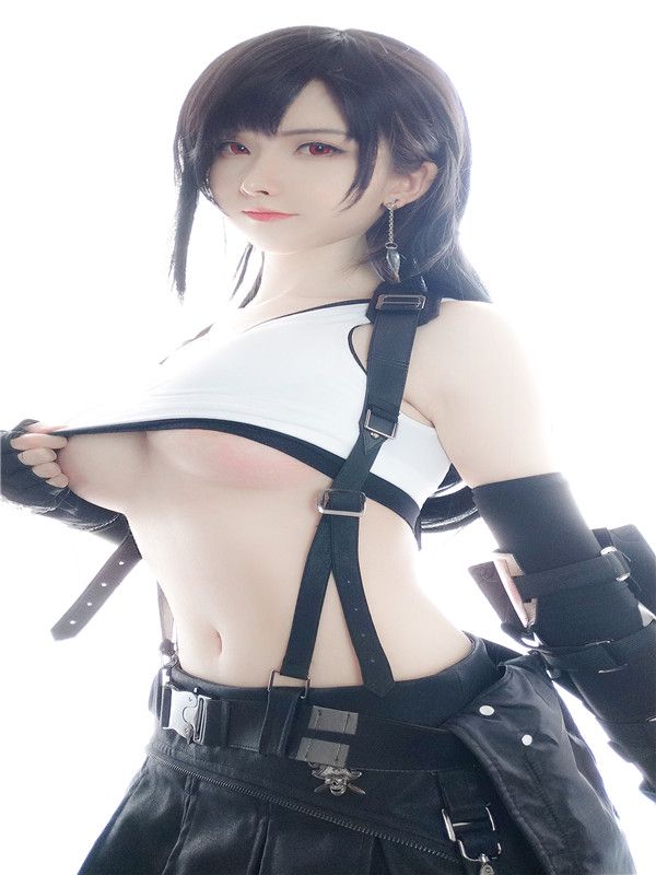 未來女警吸引姿態(tài)