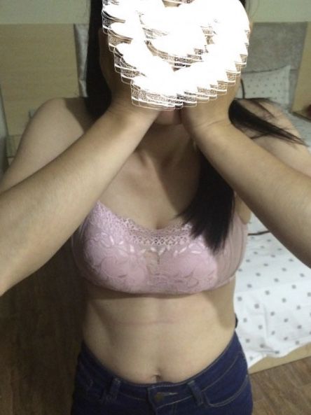 把巨乳肥臀的騷貨抱起來艸