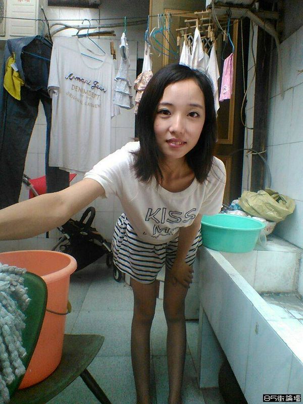 小母狗婊子調教肛交、喝尿樣樣拿手