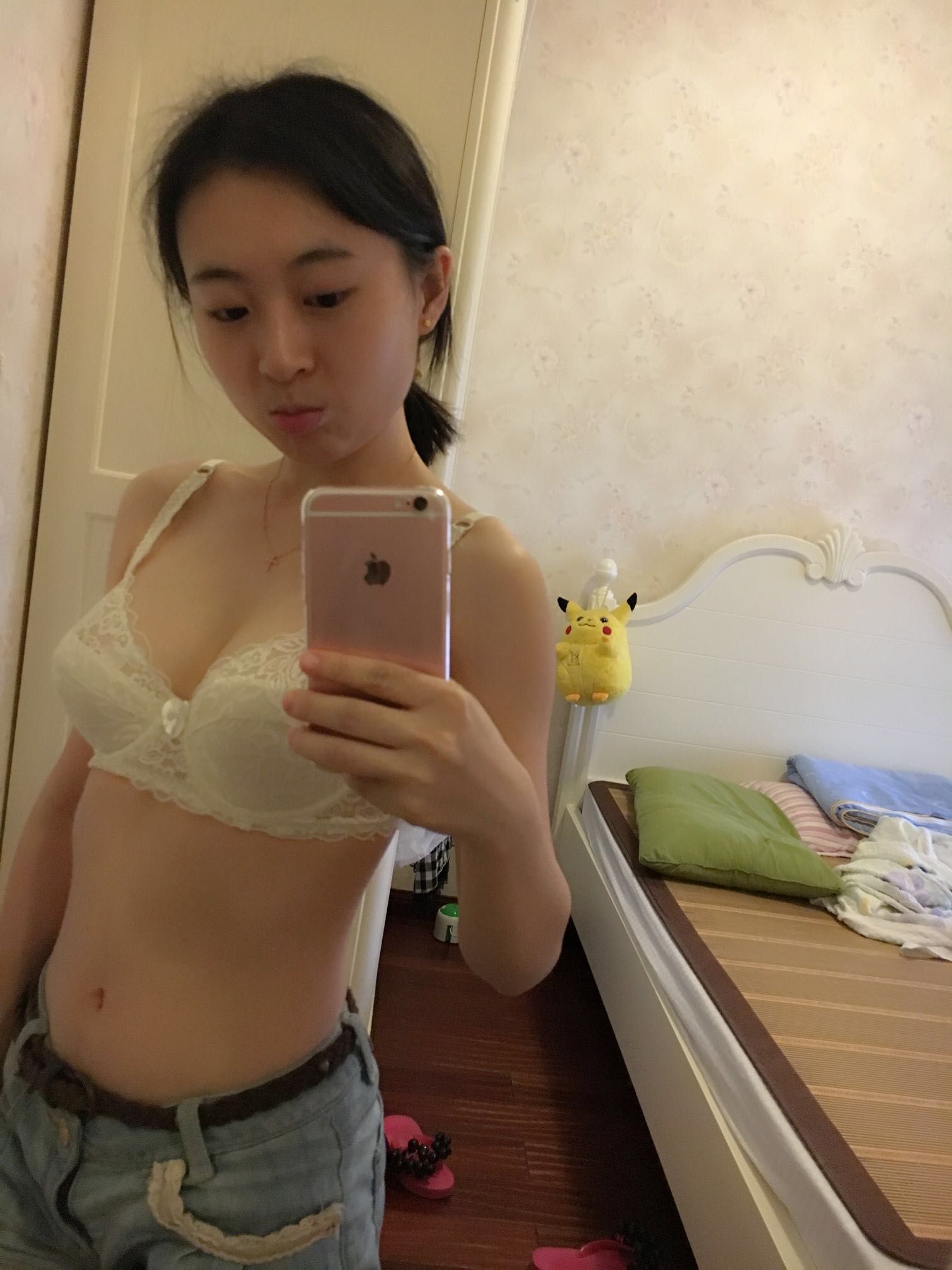露臉美女2 7月24日更新