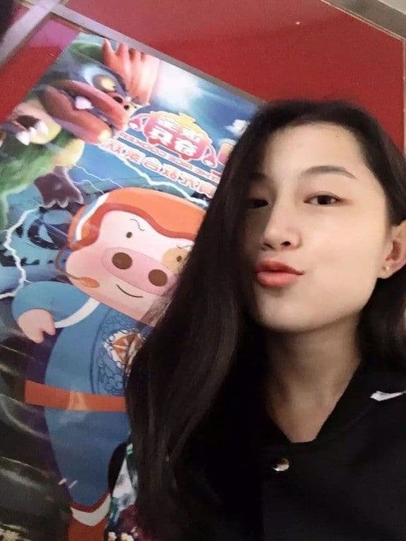 大家都喜歡的反差婊