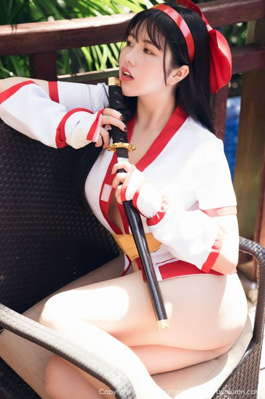 性飢渴的淫蕩人妻