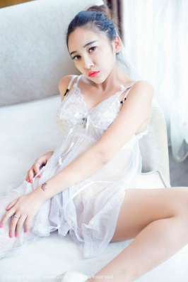 高貴美教師變成我的女人