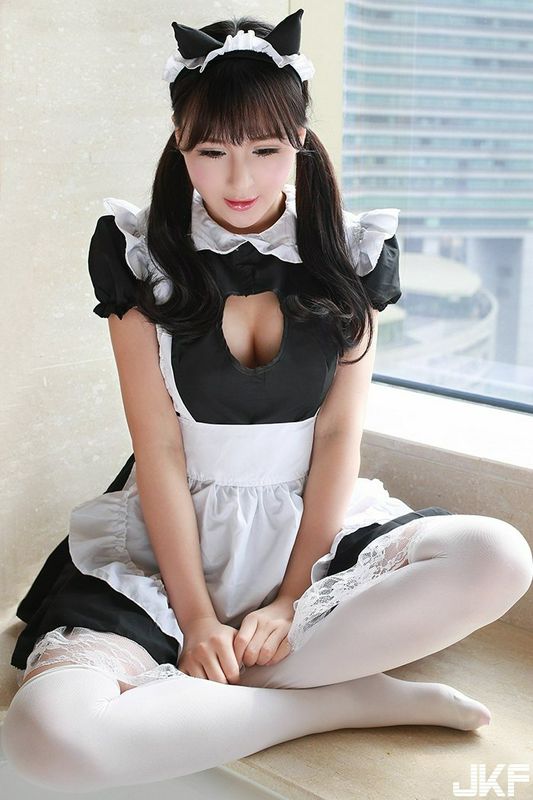 可愛的酒促小姐