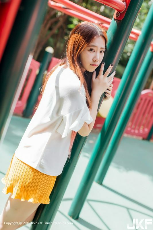 爸爸發現女兒的秘密喔