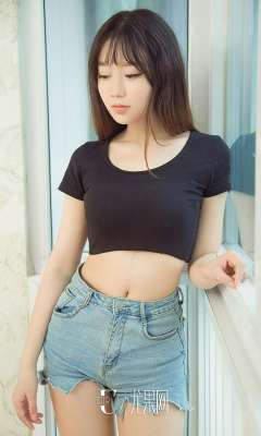 給我雞巴！淫蕩女大學(xué)生_0