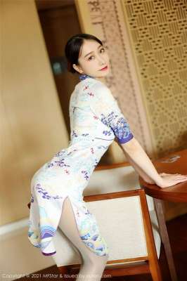 兩個妙齡騷貨女教師