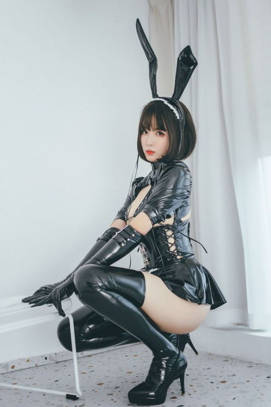 被開寶馬Z4的美女上了,而且是在車上做的