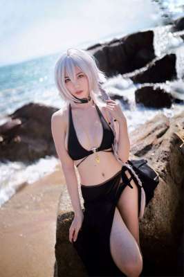 僞娘穿性感的女裝外出被輪奸