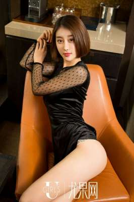 [近期更新]一個(gè)日本女教師的性愛(ài)