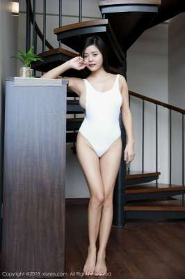[近期更新]奪走我童貞的黑絲熟女_0