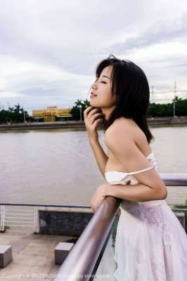 [近期更新]美女主播方念華