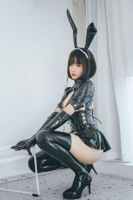 [近期更新]強(qiáng)姦酒醉昏睡的美女老師