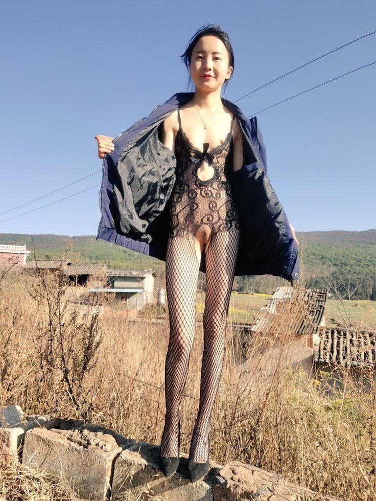 今天的主題是露出來 一