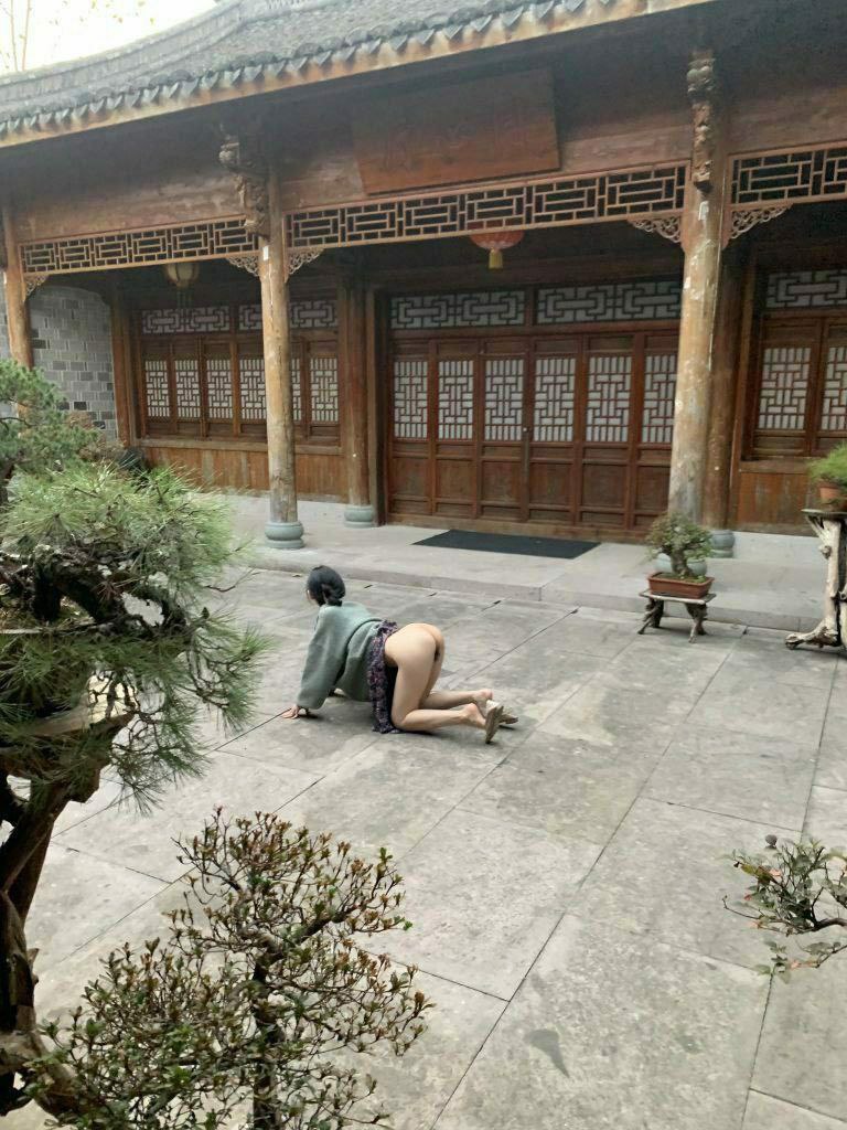 今天的主題是露出來 一