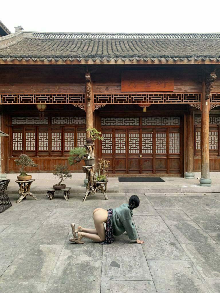 今天的主題是露出來 一