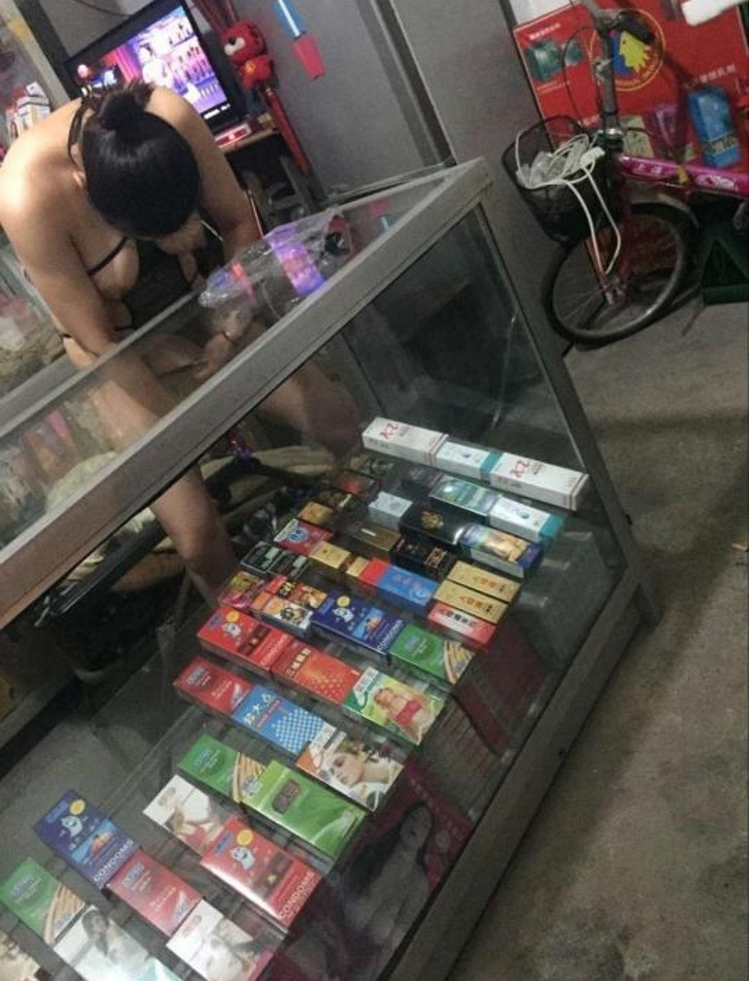 今天的主題是露出來 一